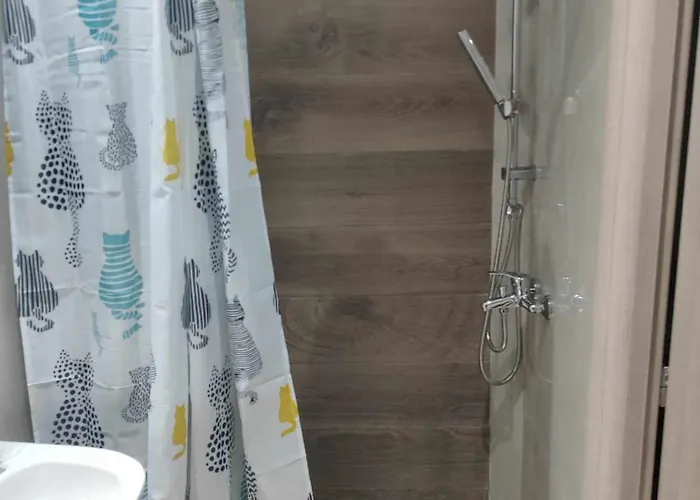 Mina's Spacious : June '23 Renovated * 테살로니키